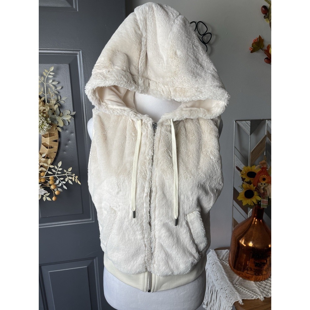 Calia By Carrie Underwood Women's Faux Fur Cream Hooded Vest Small New!